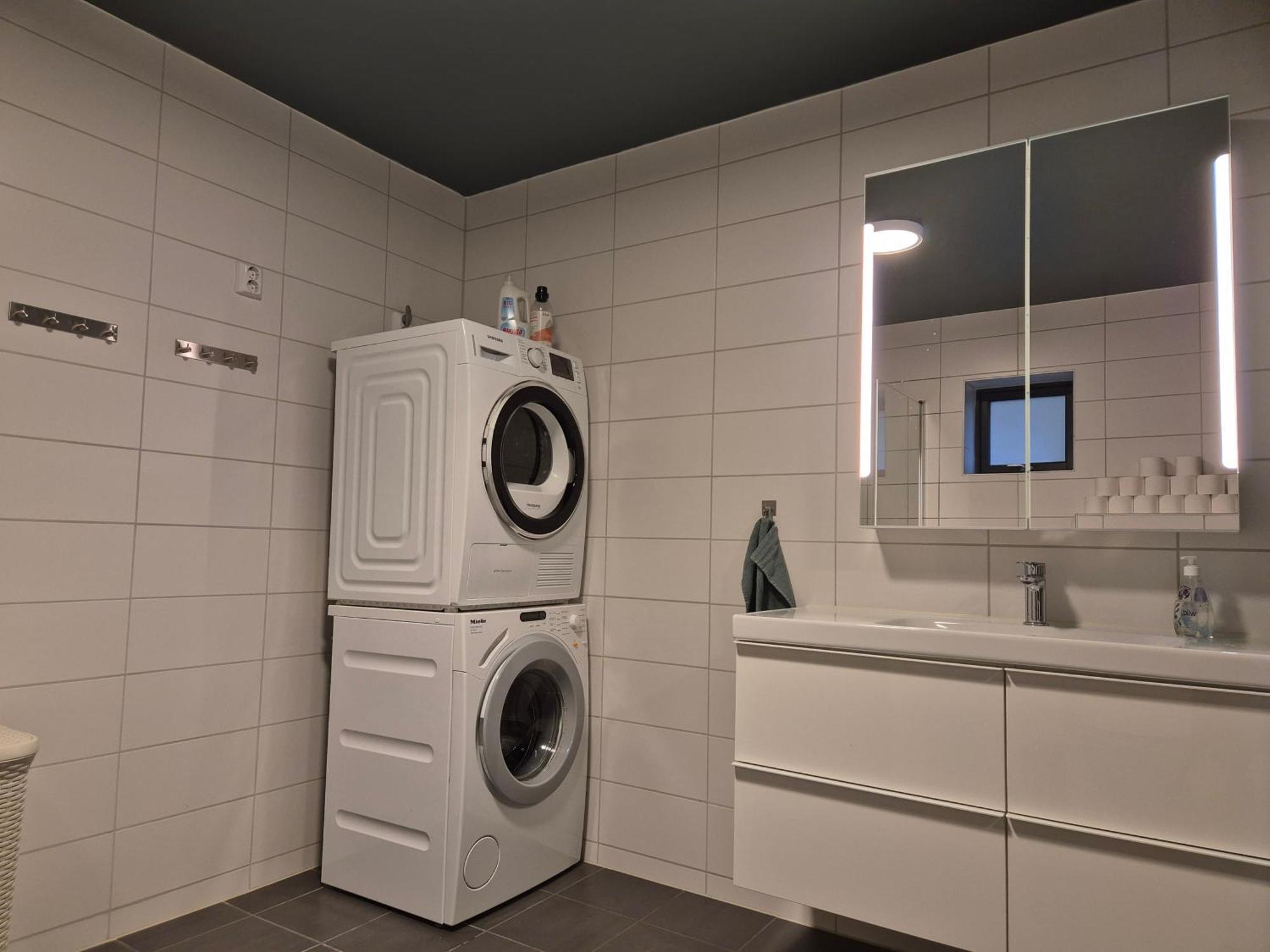 New And Fresh Apartment, Free Parking And Ocean View Leilighet Trondheim
